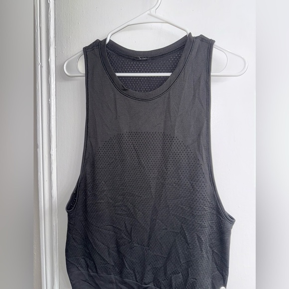 Lululemon Swiftly Breathe Muscle Tank size 8 - Picture 7 of 9